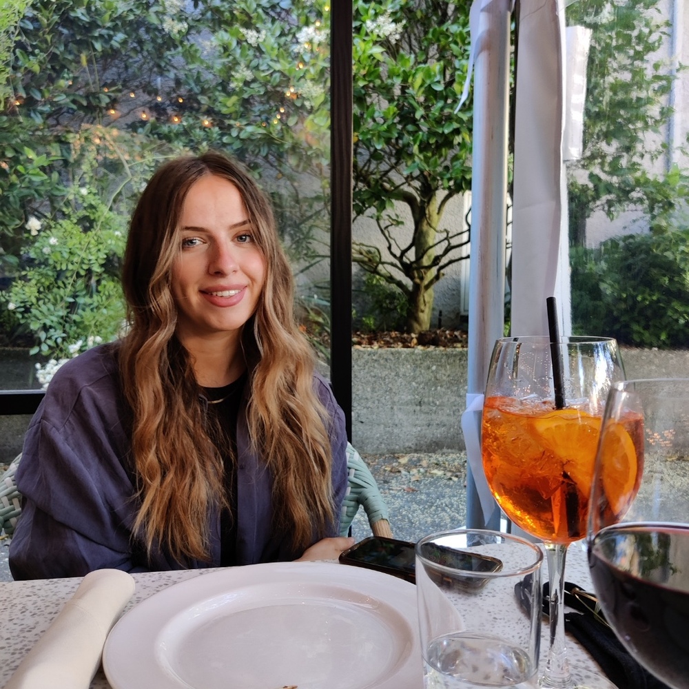 Meet your Posher, Liz